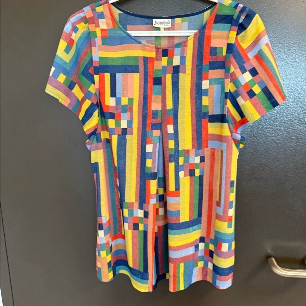 Jocomomola M EUC Multicolor Geometric Top with centre pleat and shoulder detail - Picture 13 of 16